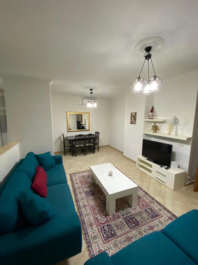 Chlo Apartment 3 Tirana Esterno foto